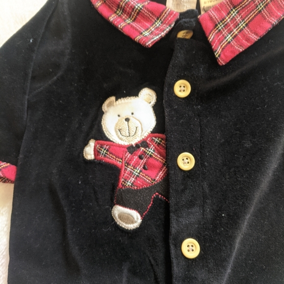 ♦️ B2G1FREE ♦️ Velvet onesie with waving bear - Picture 2 of 4